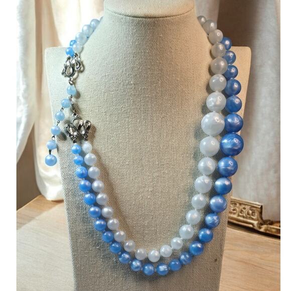 Blue and White with Decorative Silver Hook Clasp Beaded Vintage Necklace - Picture 1 of 5